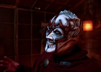 Waylon Reavis A Killer's Confession wearing a devils mask